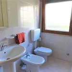 Cozy Flat In A Quiet Area Of דירה