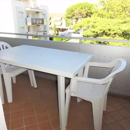 דירה Cozy Flat In A Quiet Area Of