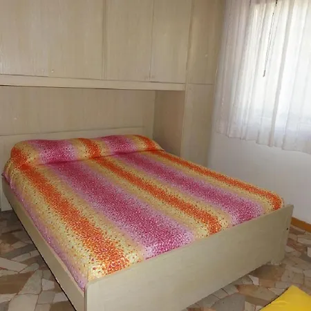 Cozy Flat In A Quiet Area Of דירה
