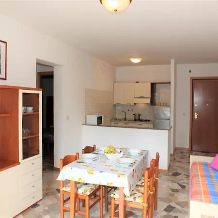 Cozy Flat In A Quiet Area Of 比比翁